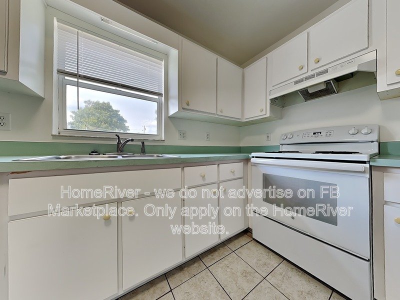Apply Now!!! 21 Hemlock Radial Loop property image