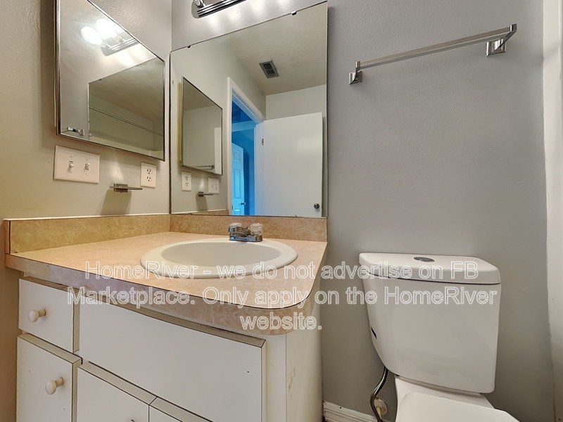 Apply Now!!! 21 Hemlock Radial Loop property image