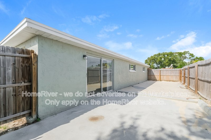 Available Now! Amazing 3 bed 2 bath home! property image
