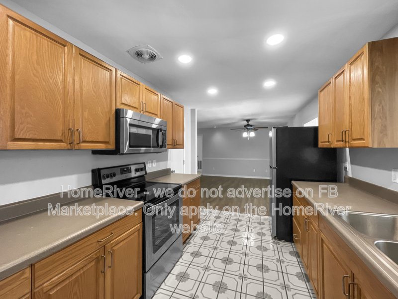 Available Now! Amazing 3 bed 2 bath home! property image