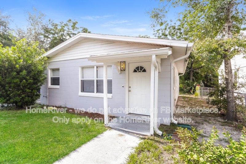 Adorable 3 bed 2 bath Single Family Home property image