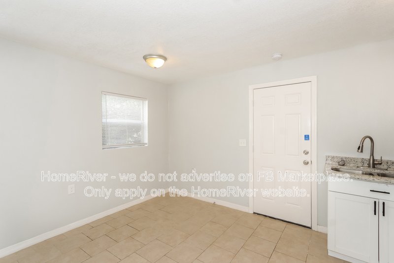 Adorable 3 bed 2 bath Single Family Home property image