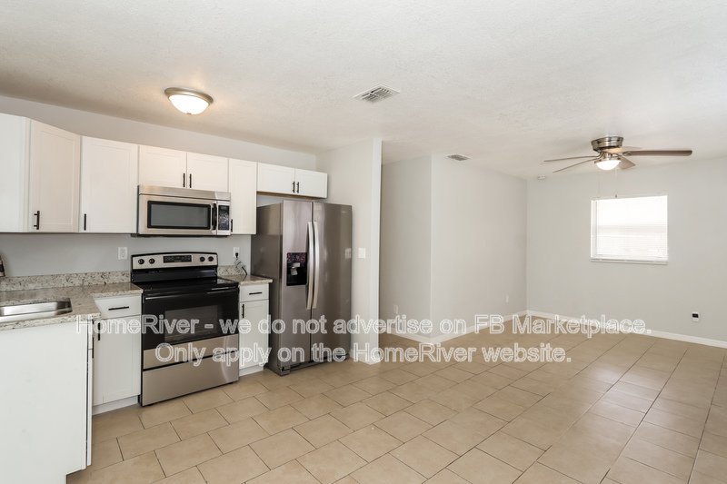 Adorable 3 bed 2 bath Single Family Home property image