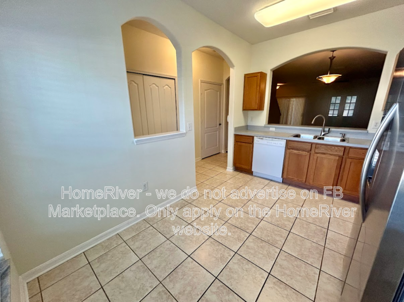 2BR Townhome - Dual Ensuite Baths + Den -  Gated Community property image