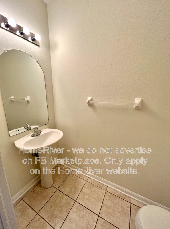 2BR Townhome - Dual Ensuite Baths + Den -  Gated Community property image
