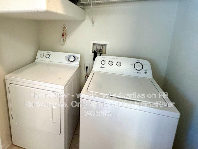 2BR Townhome - Dual Ensuite Baths + Den -  Gated Community property image