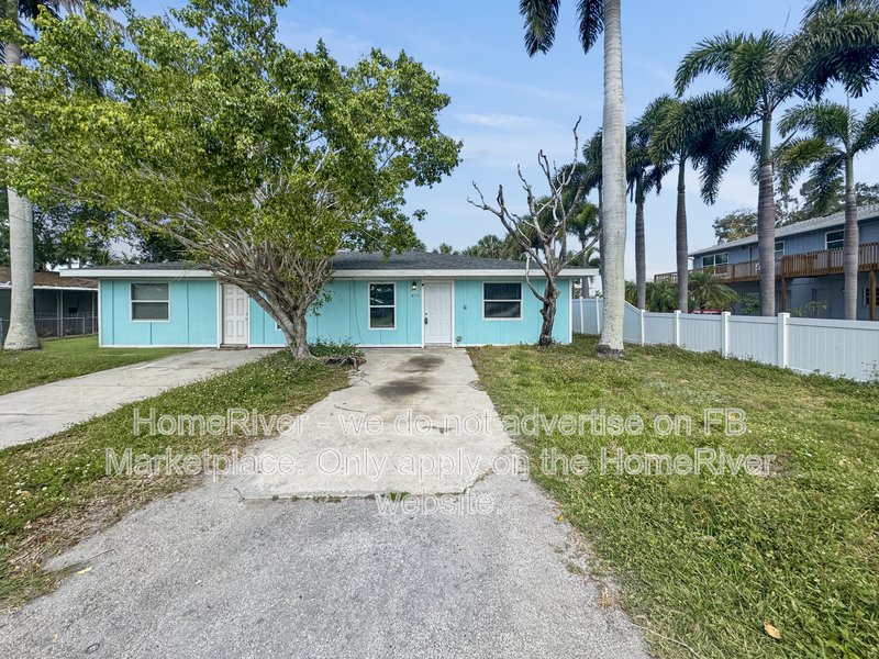 Bradenton Charm - Renovated 2BR w/ Screened Lanai property image