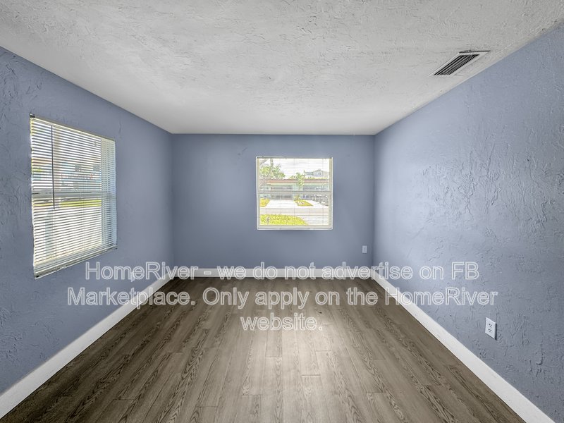 Bradenton Charm - Renovated 2BR w/ Screened Lanai property image