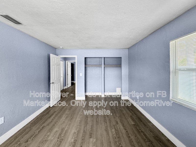 Bradenton Charm - Renovated 2BR w/ Screened Lanai property image