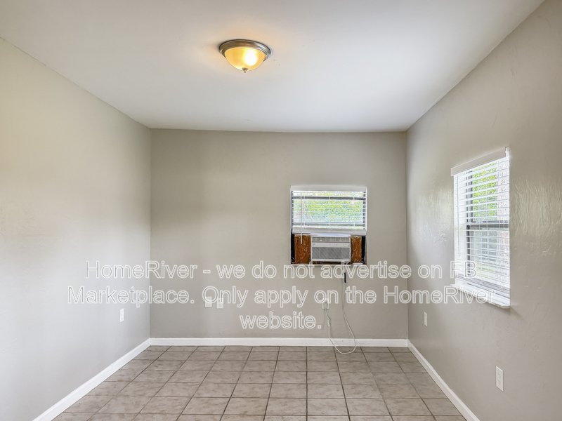 Available Now! Amazing 3 bed 2 bath home! property image