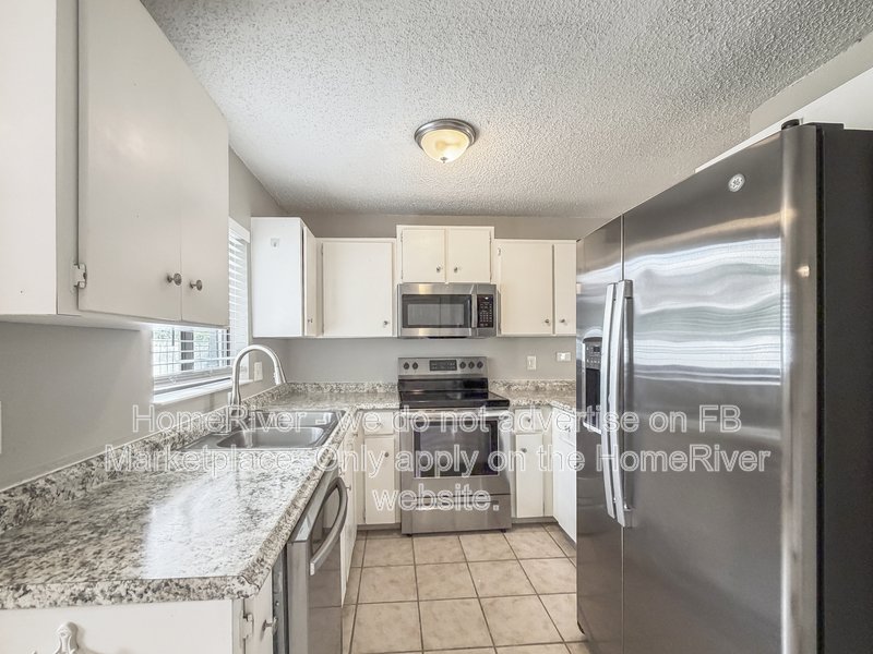 Available Now! Amazing 3 bed 2 bath home! property image
