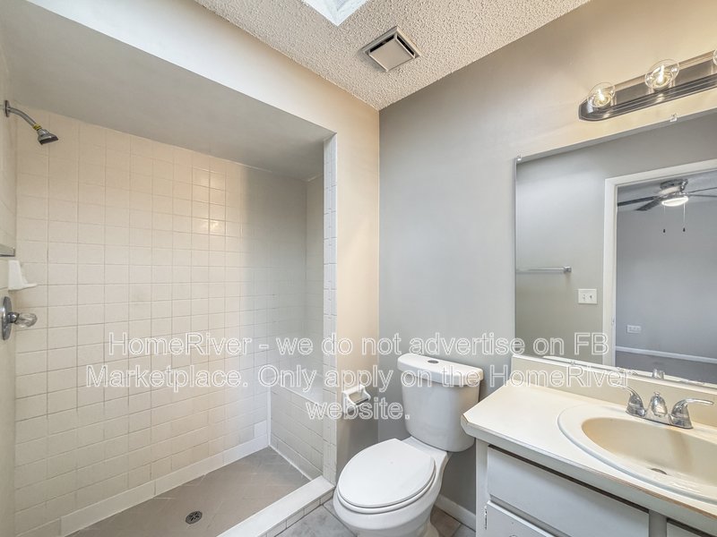 Available Now! Amazing 3 bed 2 bath home! property image