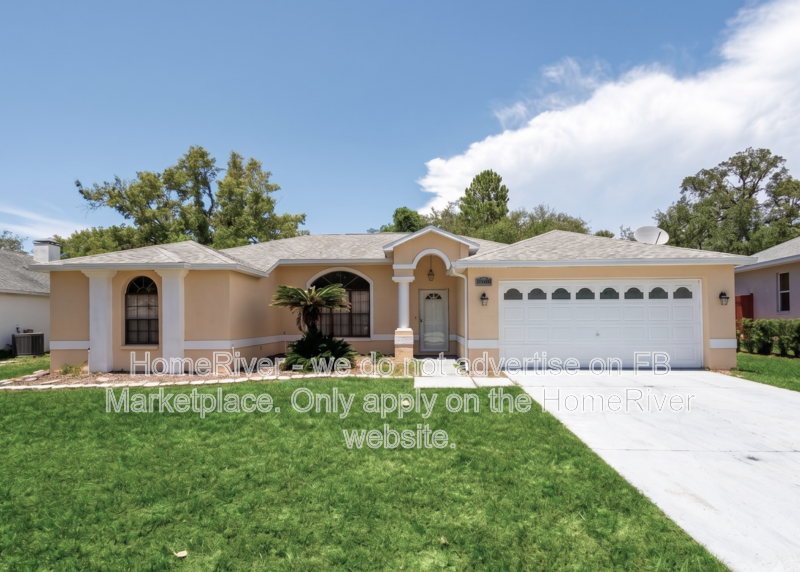 Screened Patio | Large Yard | Attached Garage | Vinyl Flooring property image