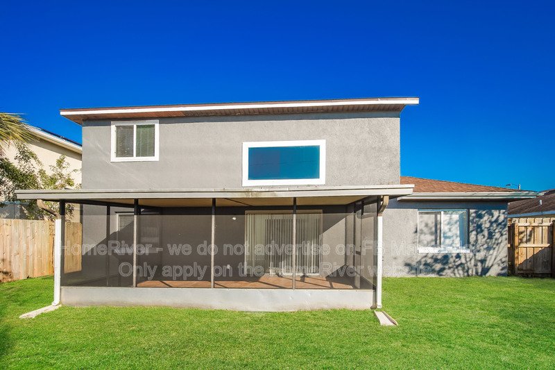 Coming Soon | Pets Welcome | 4 beds | Screened in Lanai property image