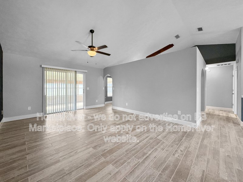Apply Now !!! 4021 NE 6TH CT, property image