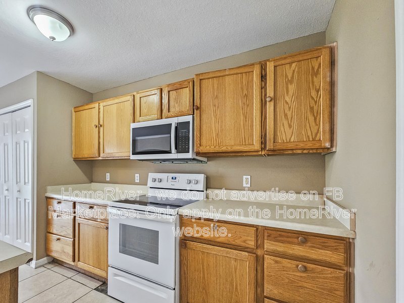 Available Now | Pets Welcome | 2 Car Garage | Concrete Patio property image