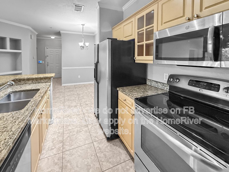 Upgraded 2/2 Condo on the 2nd floor in Mosaic! property image