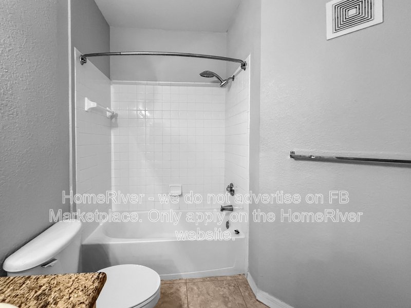 Upgraded 2/2 Condo on the 2nd floor in Mosaic! property image