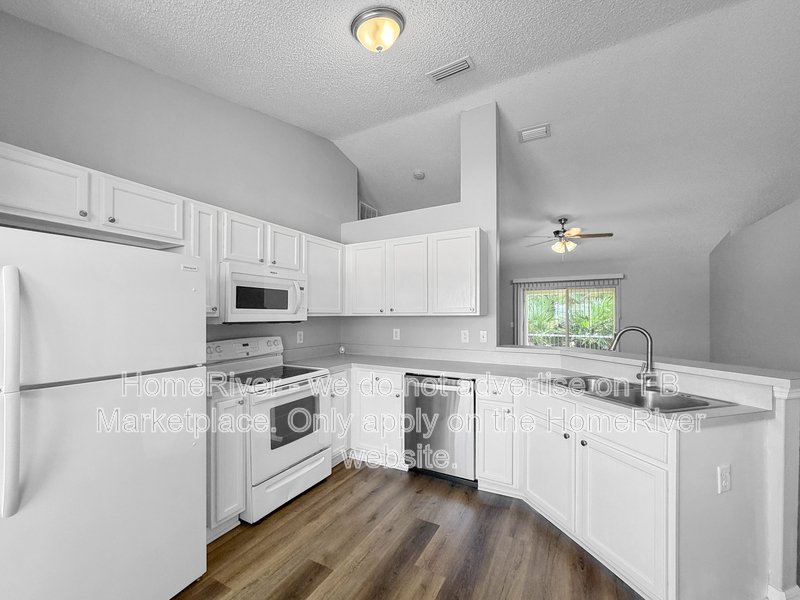 Available Now | Pets Welcome | 2 Car Garage | Screened-in Patio property image