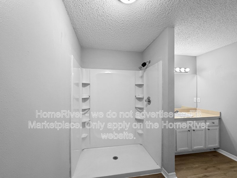 Available Now | Pets Welcome | 2 Car Garage | Screened-in Patio property image