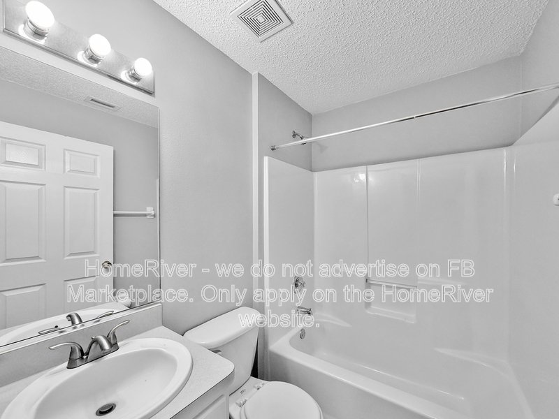 Available Now | Pets Welcome | 2 Car Garage | Screened-in Patio property image