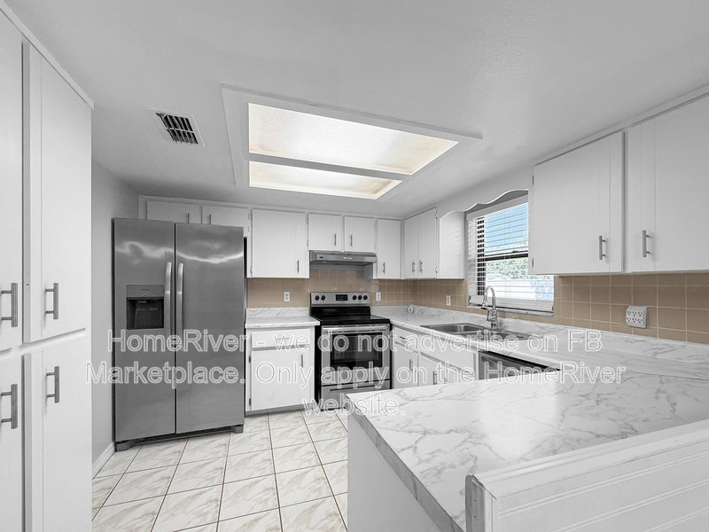 Pet Friendly | Enclosed Lanai | 2 Car Garage property image